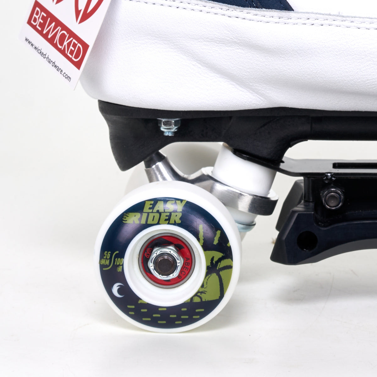 Chaya Nomade Skates - For Skate Parks
