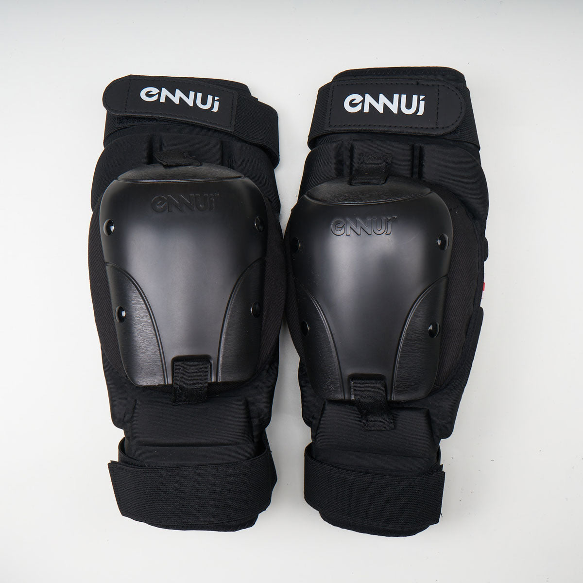 Ennui AVE Knee Gasket Pads - Loco Skates