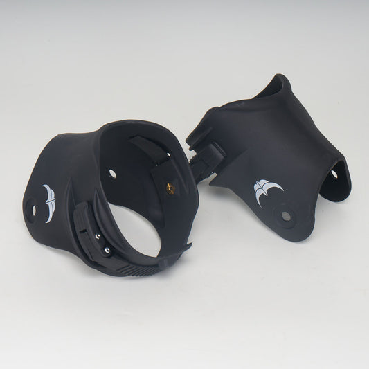 Razors V-Cut Cuffs - Black with black buckle