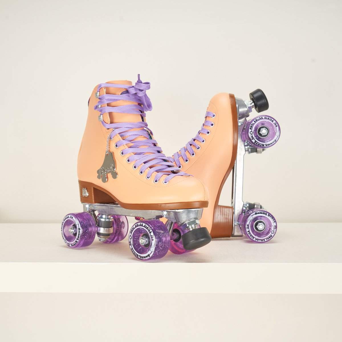 Moxi Beach Bunny Peach Rollerskates