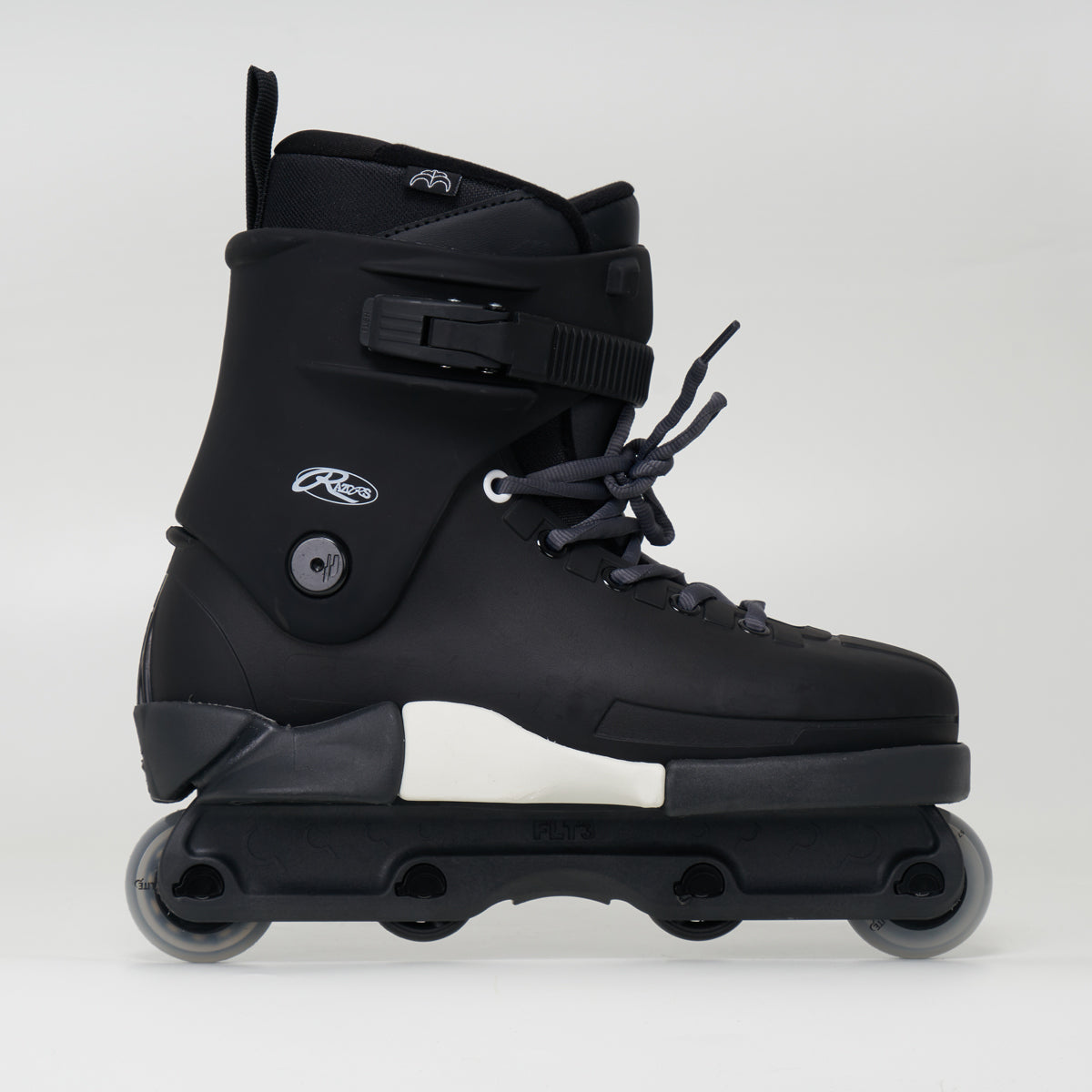 Razors Cult Black Skates