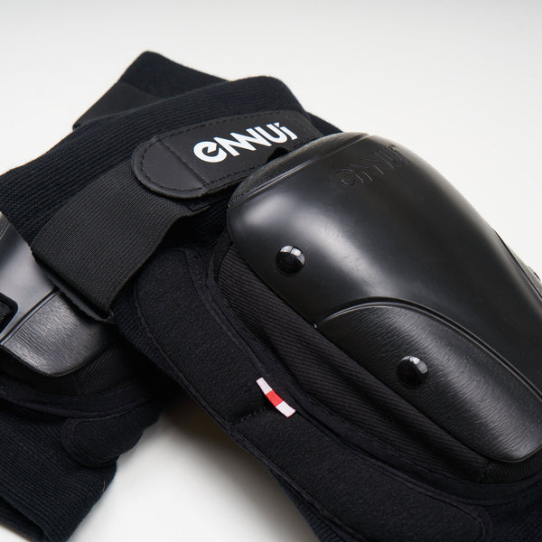 Ennui Park Knee Gasket Pads Loco Skates