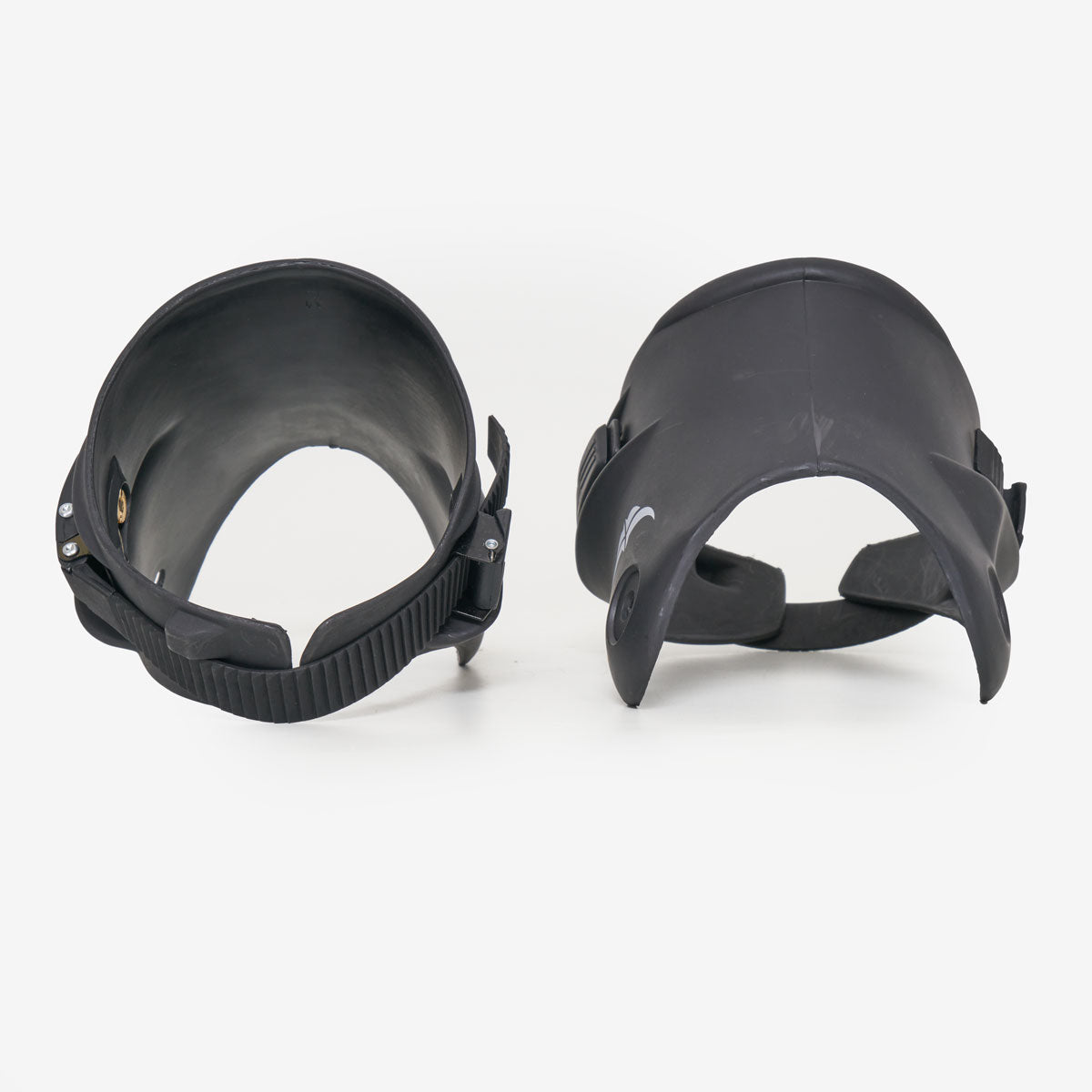 Razors Genesys Cuffs - Black buckle