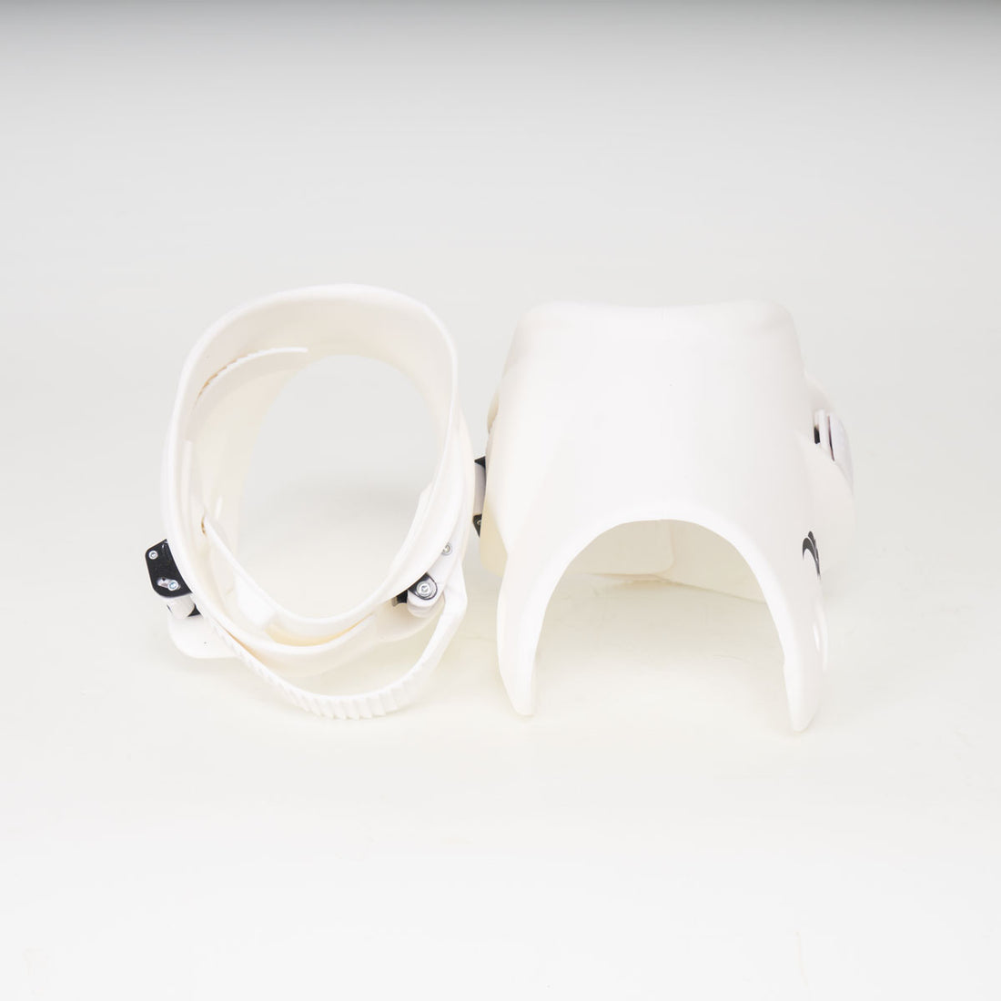Razors V-Cut Cuffs - White with white buckle – Loco Skates