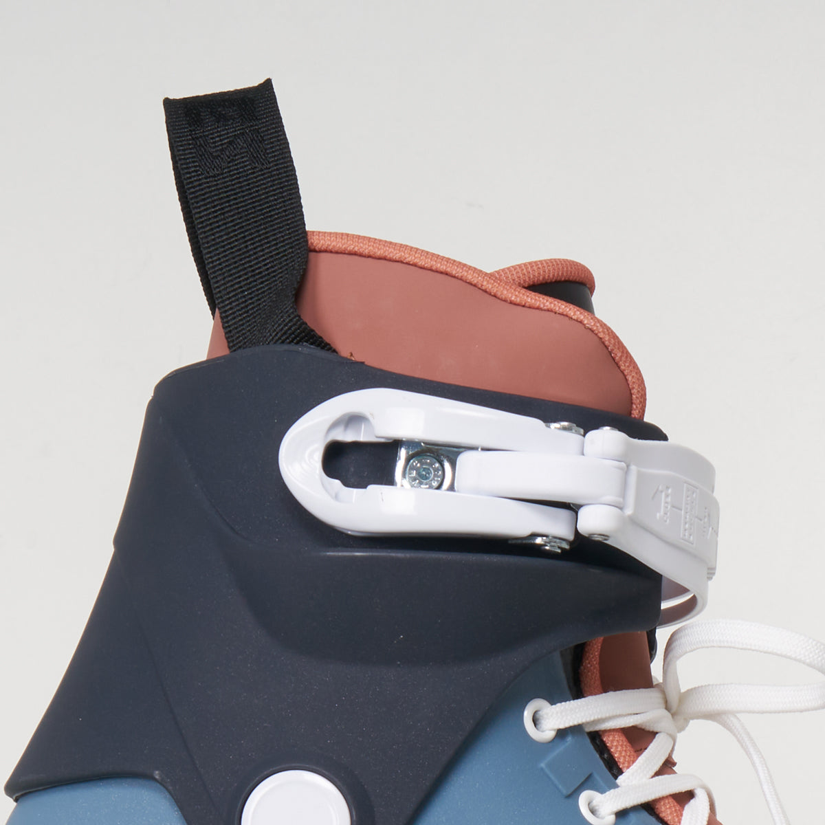 Roces 1992 Malta Inline Skates Unisex (Peach Liner) Loco Skates