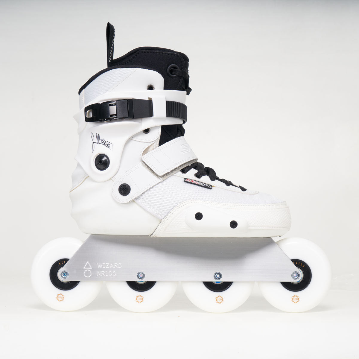 Seba CJ2 Prime White X Wizard NR Frame X Intuition Liner X Revolver Wh Loco Skates