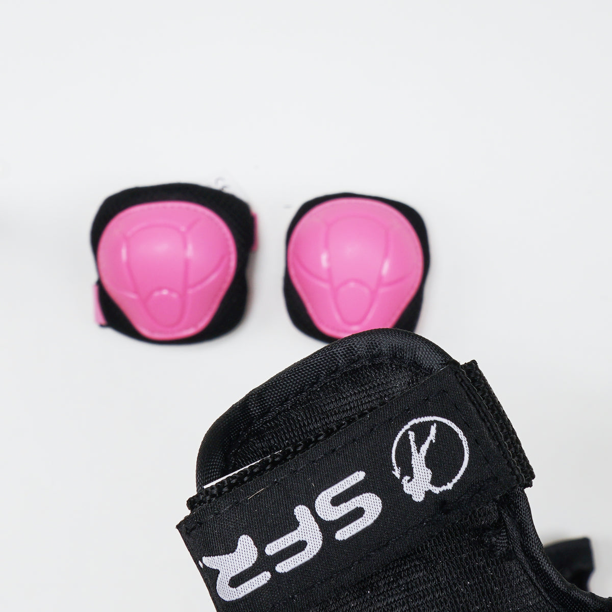 SFR 'Essentials' Youth Kids Triple Pad Set - Pink