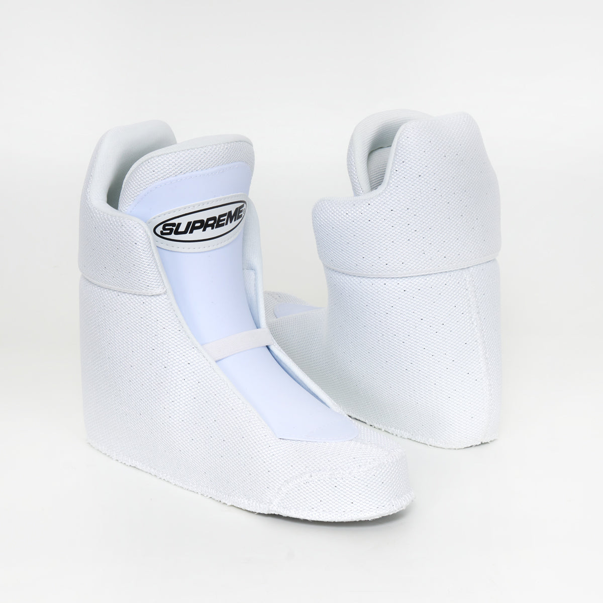 Supreme Turbo White Liner