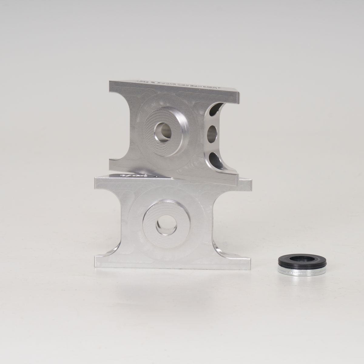 YOYO Skate UFS-Hi/Low Adaptors - Convert UFS Frames to 165 Mounting (Pair)