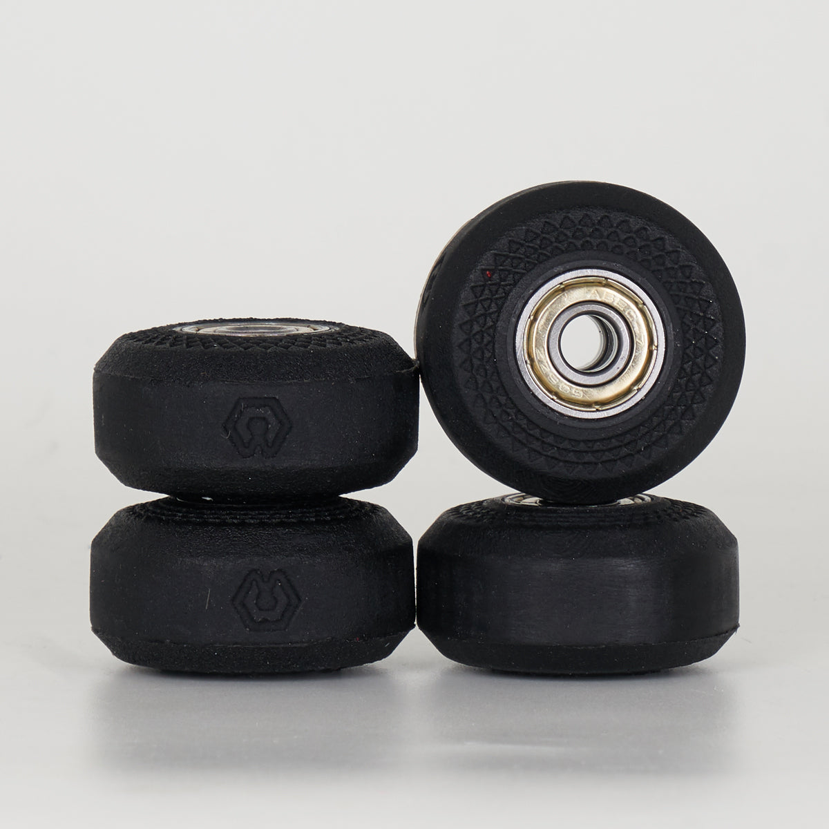 Chroma Anti-Rocker Wheels With Bearings - Black - Loco Skates