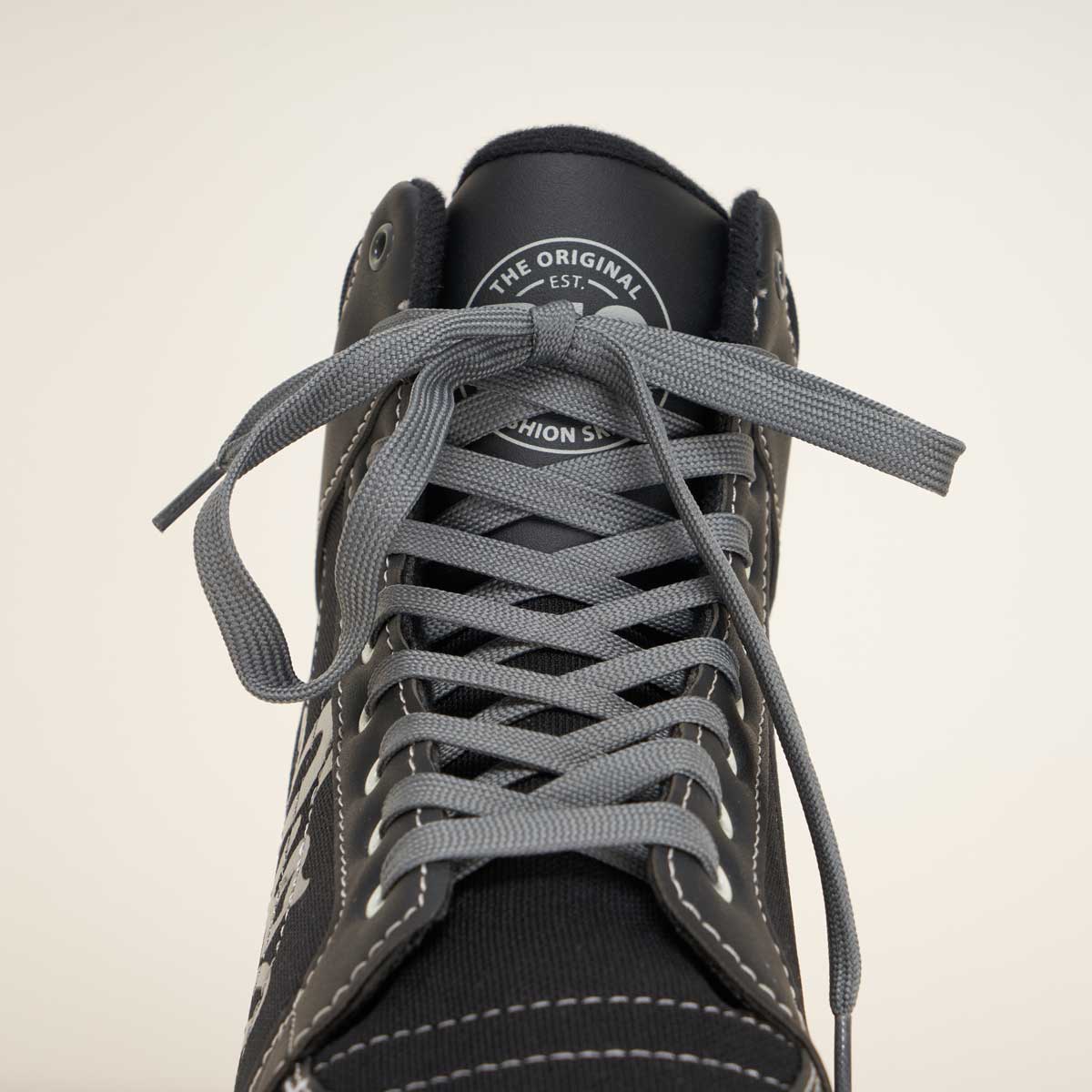 Rio Roller Lumina Rollerskates Black / Grey Loco Skates